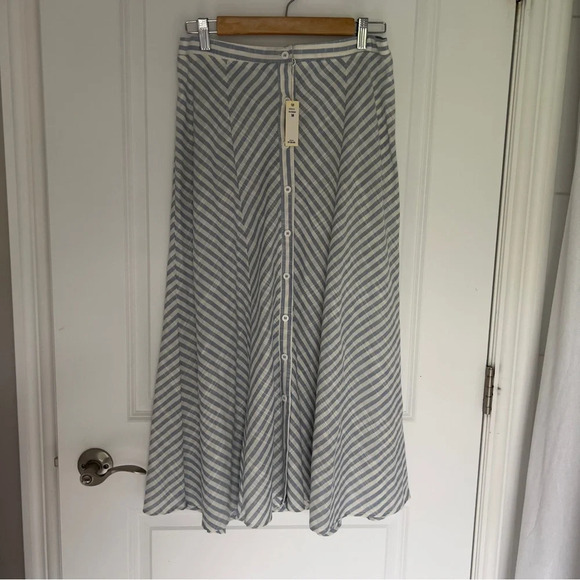 Max Studio Women's Yarn Dye cotton Skirt with Buttons - Picture 4 of 11